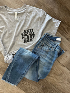 Anti social plant mom Tee